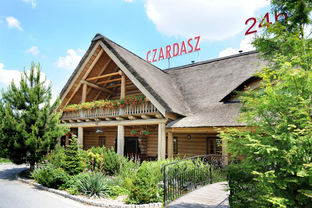 Hotel Czardasz Koziegłowy エクステリア 写真